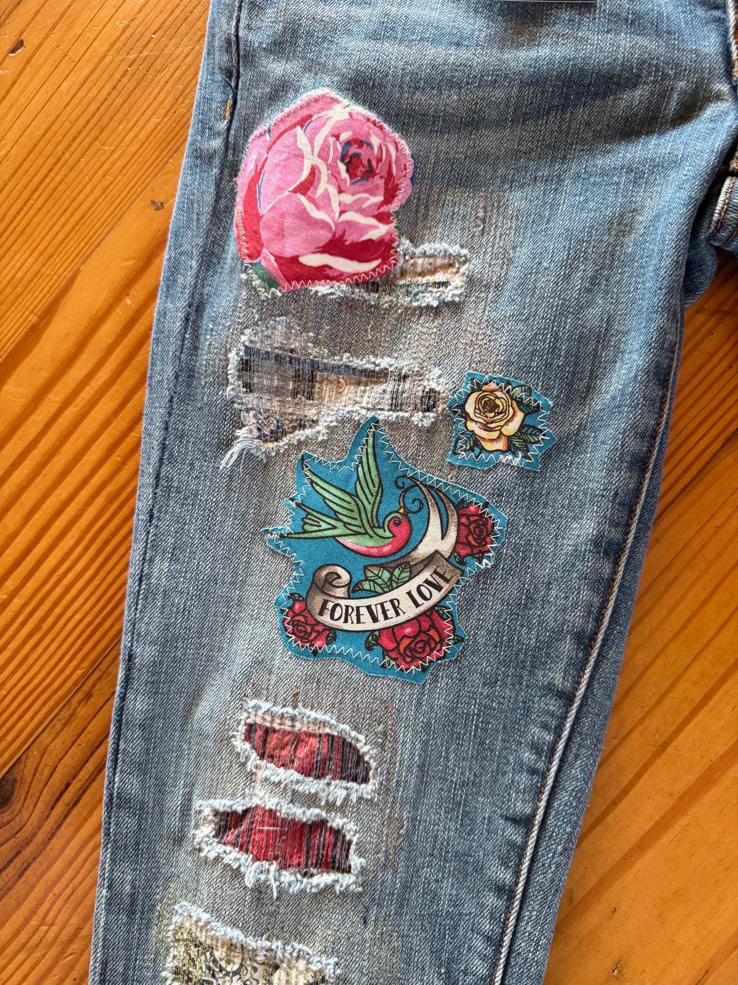 Patched & Pearl-Trimmed Denim Jeans – Size 8